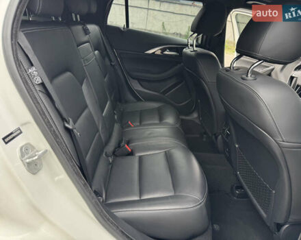 Белый Инфинити QX30, объемом двигателя 2 л и пробегом 87 тыс. км за 18199 $, фото 31 на Automoto.ua