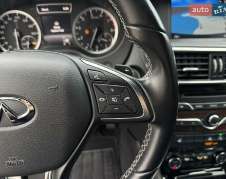 Белый Инфинити QX30, объемом двигателя 2 л и пробегом 87 тыс. км за 18199 $, фото 16 на Automoto.ua