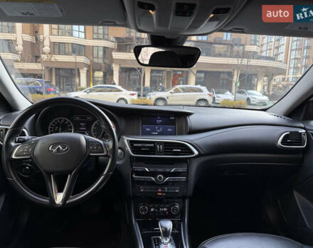 Білий Інфініті QX30, об'ємом двигуна 1.99 л та пробігом 54 тис. км за 19000 $, фото 5 на Automoto.ua