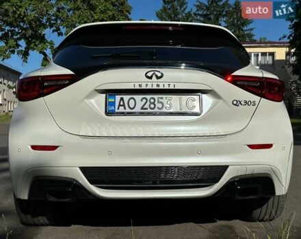 Белый Инфинити QX30, объемом двигателя 1.99 л и пробегом 48 тыс. км за 22700 $, фото 6 на Automoto.ua