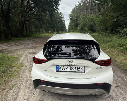 Білий Інфініті QX30, об'ємом двигуна 1.99 л та пробігом 113 тис. км за 19000 $, фото 10 на Automoto.ua