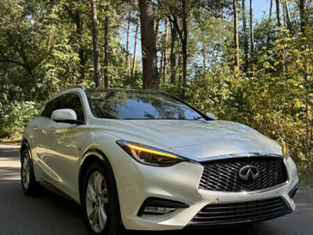 Инфинити QX30 2017 в Киеве на Automoto.ua Белый Инфинити QX30, объемом двигателя 1.99 л и пробегом 86 тыс. км за 19500 $, фото 1 на Automoto.ua