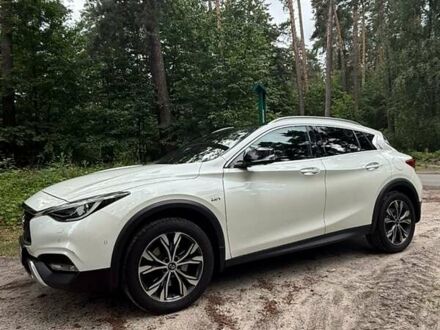 Білий Інфініті QX30, об'ємом двигуна 1.99 л та пробігом 113 тис. км за 19000 $, фото 1 на Automoto.ua