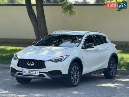 Белый Инфинити QX30, объемом двигателя 1.99 л и пробегом 44 тыс. км за 18500 $, фото 1 на Automoto.ua