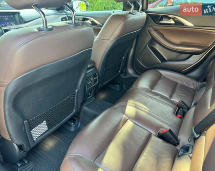 Бежевый Инфинити QX30, объемом двигателя 2 л и пробегом 98 тыс. км за 23000 $, фото 8 на Automoto.ua