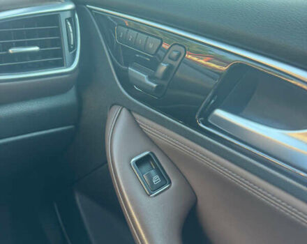 Бежевый Инфинити QX30, объемом двигателя 2 л и пробегом 98 тыс. км за 23000 $, фото 10 на Automoto.ua