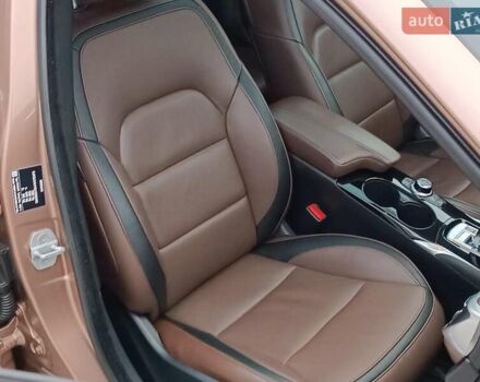 Бежевий Інфініті QX30, об'ємом двигуна 2 л та пробігом 103 тис. км за 21750 $, фото 40 на Automoto.ua