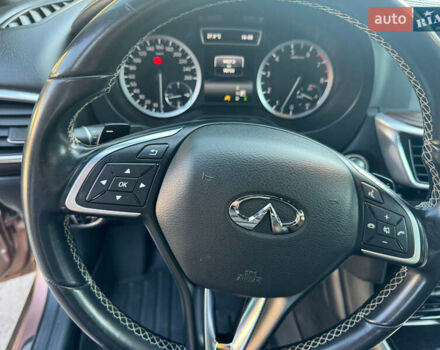Бежевый Инфинити QX30, объемом двигателя 2 л и пробегом 98 тыс. км за 23000 $, фото 13 на Automoto.ua