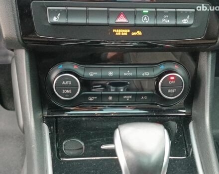 Бежевый Инфинити QX30, объемом двигателя 2 л и пробегом 103 тыс. км за 21750 $, фото 29 на Automoto.ua