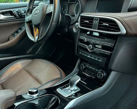 Бежевый Инфинити QX30, объемом двигателя 1.99 л и пробегом 54 тыс. км за 22200 $, фото 6 на Automoto.ua