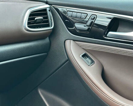 Бежевый Инфинити QX30, объемом двигателя 1.99 л и пробегом 54 тыс. км за 22200 $, фото 23 на Automoto.ua