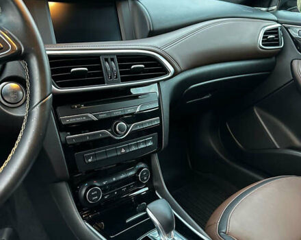 Бежевый Инфинити QX30, объемом двигателя 1.99 л и пробегом 54 тыс. км за 22200 $, фото 18 на Automoto.ua