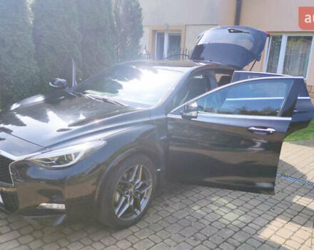 Чорний Інфініті QX30, об'ємом двигуна 1.99 л та пробігом 134 тис. км за 16000 $, фото 7 на Automoto.ua