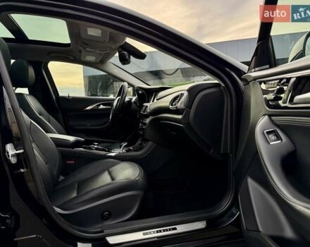 Черный Инфинити QX30, объемом двигателя 1.99 л и пробегом 162 тыс. км за 15500 $, фото 19 на Automoto.ua