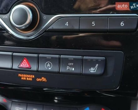 Черный Инфинити QX30, объемом двигателя 1.99 л и пробегом 117 тыс. км за 16900 $, фото 19 на Automoto.ua