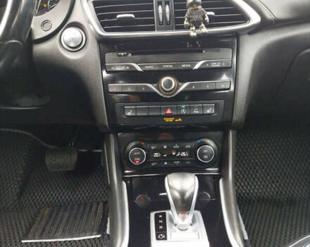 Черный Инфинити QX30, объемом двигателя 2 л и пробегом 150 тыс. км за 16500 $, фото 16 на Automoto.ua