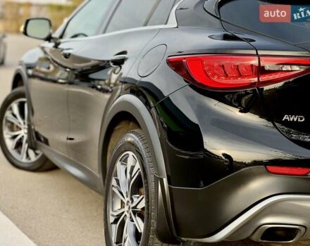 Черный Инфинити QX30, объемом двигателя 1.99 л и пробегом 162 тыс. км за 15500 $, фото 5 на Automoto.ua