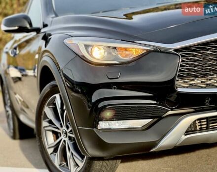 Черный Инфинити QX30, объемом двигателя 1.99 л и пробегом 162 тыс. км за 15500 $, фото 11 на Automoto.ua