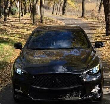 Черный Инфинити QX30, объемом двигателя 1.99 л и пробегом 135 тыс. км за 18500 $, фото 3 на Automoto.ua