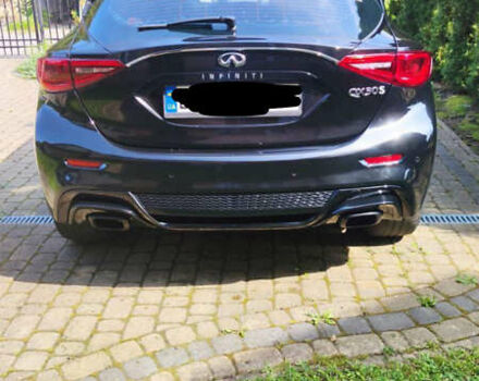 Чорний Інфініті QX30, об'ємом двигуна 1.99 л та пробігом 134 тис. км за 16000 $, фото 11 на Automoto.ua