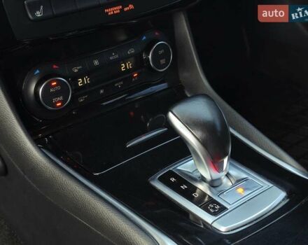 Черный Инфинити QX30, объемом двигателя 1.99 л и пробегом 117 тыс. км за 16900 $, фото 17 на Automoto.ua