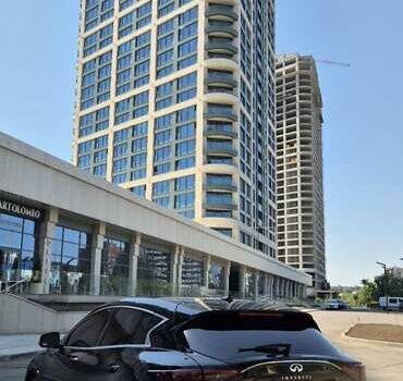 Черный Инфинити QX30, объемом двигателя 1.99 л и пробегом 135 тыс. км за 18500 $, фото 8 на Automoto.ua