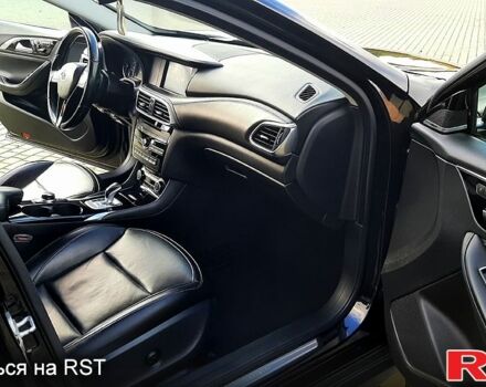 Чорний Інфініті QX30, об'ємом двигуна 2 л та пробігом 165 тис. км за 15000 $, фото 7 на Automoto.ua