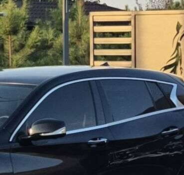 Черный Инфинити QX30, объемом двигателя 1.99 л и пробегом 135 тыс. км за 18500 $, фото 1 на Automoto.ua