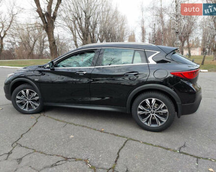 Черный Инфинити QX30, объемом двигателя 2 л и пробегом 150 тыс. км за 16500 $, фото 4 на Automoto.ua