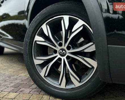 Черный Инфинити QX30, объемом двигателя 1.99 л и пробегом 70 тыс. км за 14200 $, фото 24 на Automoto.ua