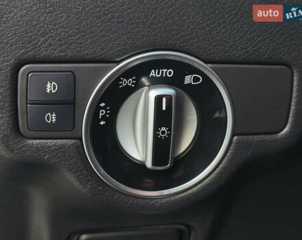 Черный Инфинити QX30, объемом двигателя 1.99 л и пробегом 117 тыс. км за 16900 $, фото 16 на Automoto.ua