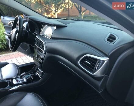 Черный Инфинити QX30, объемом двигателя 1.99 л и пробегом 174 тыс. км за 15500 $, фото 29 на Automoto.ua