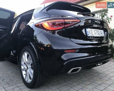 Черный Инфинити QX30, объемом двигателя 1.99 л и пробегом 174 тыс. км за 15500 $, фото 63 на Automoto.ua