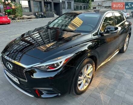 Черный Инфинити QX30, объемом двигателя 1.99 л и пробегом 101 тыс. км за 17299 $, фото 1 на Automoto.ua