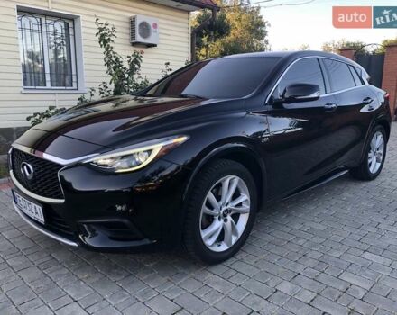 Черный Инфинити QX30, объемом двигателя 1.99 л и пробегом 174 тыс. км за 15500 $, фото 1 на Automoto.ua