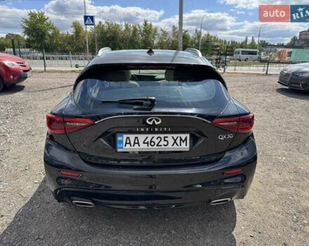Чорний Інфініті QX30, об'ємом двигуна 1.99 л та пробігом 104 тис. км за 15300 $, фото 7 на Automoto.ua