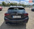 Чорний Інфініті QX30, об'ємом двигуна 1.99 л та пробігом 104 тис. км за 15300 $, фото 7 на Automoto.ua