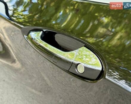 Чорний Інфініті QX30, об'ємом двигуна 2 л та пробігом 106 тис. км за 16500 $, фото 23 на Automoto.ua