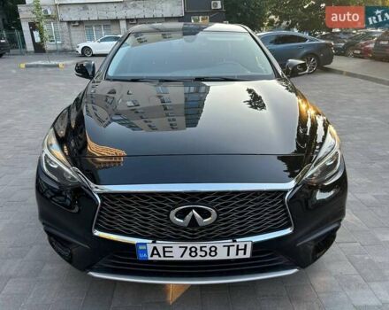 Черный Инфинити QX30, объемом двигателя 1.99 л и пробегом 101 тыс. км за 17299 $, фото 4 на Automoto.ua
