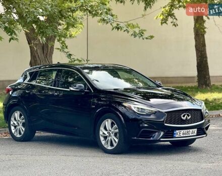 Чорний Інфініті QX30, об'ємом двигуна 2 л та пробігом 106 тис. км за 16500 $, фото 5 на Automoto.ua