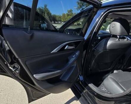 Черный Инфинити QX30, объемом двигателя 2 л и пробегом 122 тыс. км за 19500 $, фото 1 на Automoto.ua