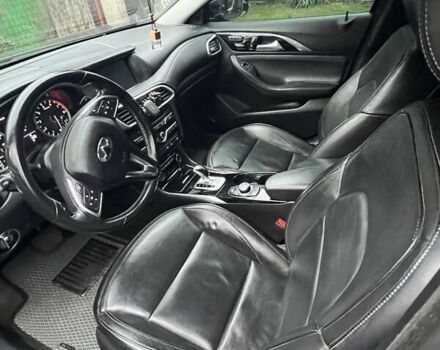 Черный Инфинити QX30, объемом двигателя 2 л и пробегом 108 тыс. км за 16800 $, фото 7 на Automoto.ua