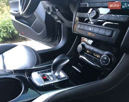 Черный Инфинити QX30, объемом двигателя 1.99 л и пробегом 174 тыс. км за 15500 $, фото 32 на Automoto.ua