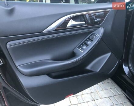 Черный Инфинити QX30, объемом двигателя 1.99 л и пробегом 174 тыс. км за 15500 $, фото 34 на Automoto.ua