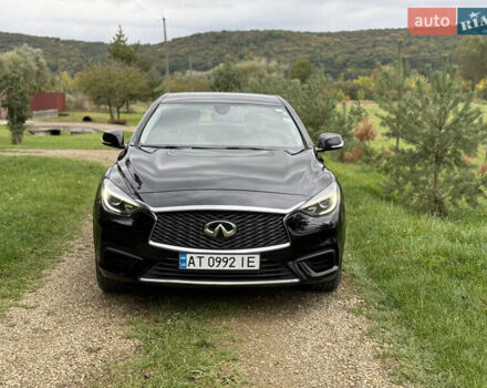 Черный Инфинити QX30, объемом двигателя 2 л и пробегом 199 тыс. км за 13700 $, фото 3 на Automoto.ua