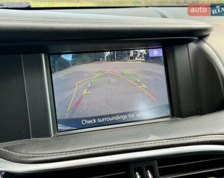 Чорний Інфініті QX30, об'ємом двигуна 2 л та пробігом 106 тис. км за 16500 $, фото 25 на Automoto.ua