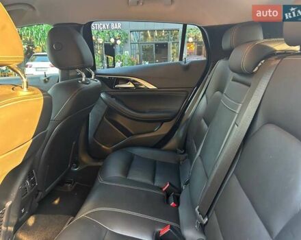 Черный Инфинити QX30, объемом двигателя 1.99 л и пробегом 101 тыс. км за 17299 $, фото 10 на Automoto.ua