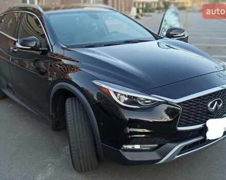 Чорний Інфініті QX30, об'ємом двигуна 2 л та пробігом 114 тис. км за 17500 $, фото 9 на Automoto.ua