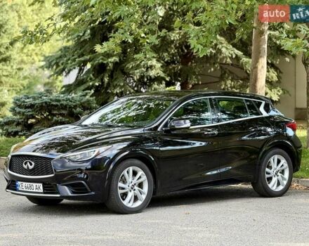 Чорний Інфініті QX30, об'ємом двигуна 2 л та пробігом 106 тис. км за 16500 $, фото 1 на Automoto.ua