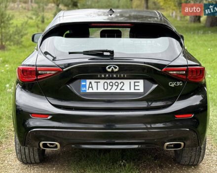 Черный Инфинити QX30, объемом двигателя 2 л и пробегом 199 тыс. км за 13900 $, фото 8 на Automoto.ua